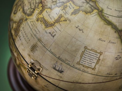 Bárföldgömb barna asztali Giove (a gömb teteje oldalra nyitható) régi fehér Ø 40  cm