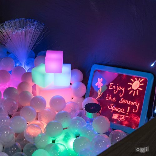 Rakd-össze szenzoros kuckó (fekete)